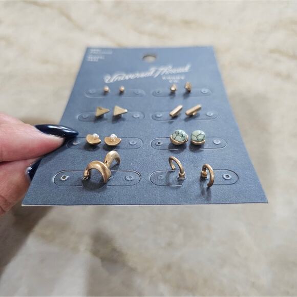 Nwt Universal Thread Earring Set - Picture 3 of 5